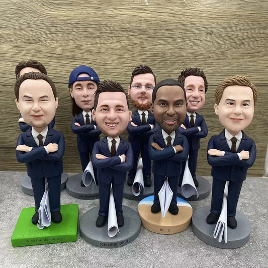 Custom Multi-Person Bobbleheads-————Pricing Based on Number of Individuals